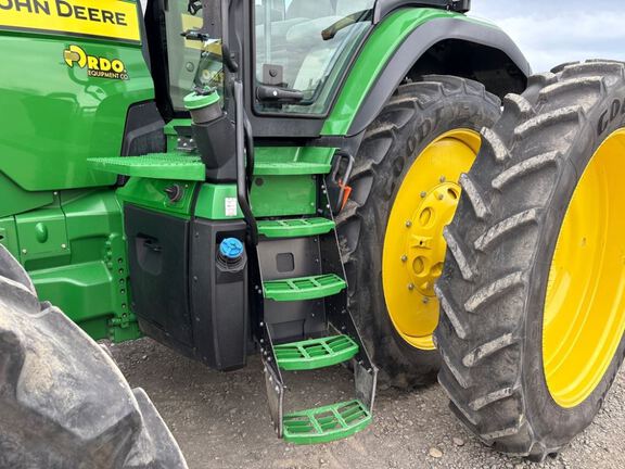 2022 John Deere 8R 340 Tractor