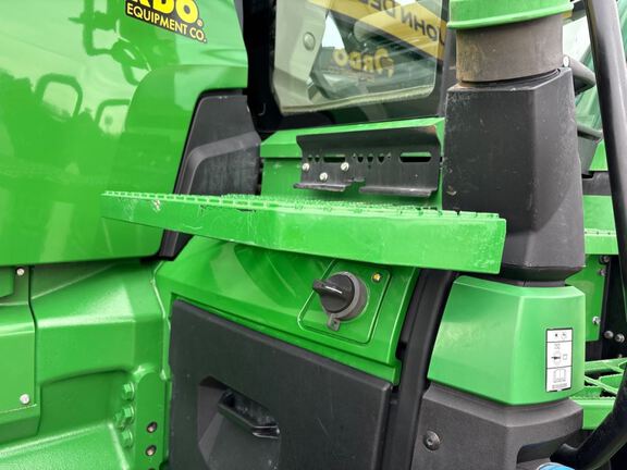 2022 John Deere 8R 340 Tractor