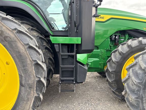 2022 John Deere 8R 340 Tractor