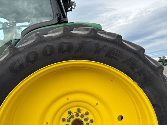 2022 John Deere 8R 340 Tractor