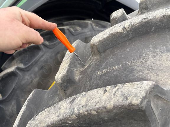 2022 John Deere 8R 340 Tractor