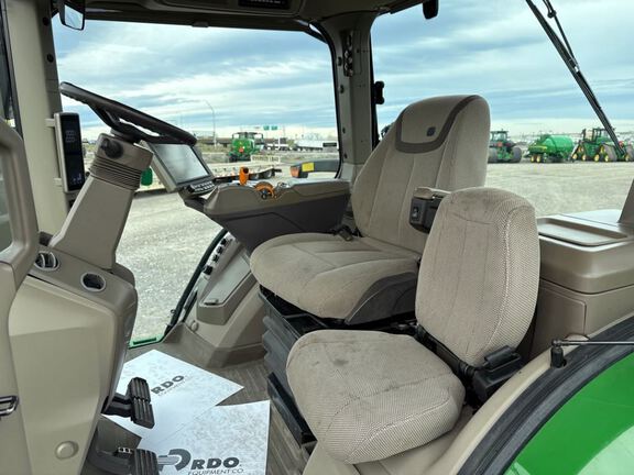 2022 John Deere 8R 340 Tractor