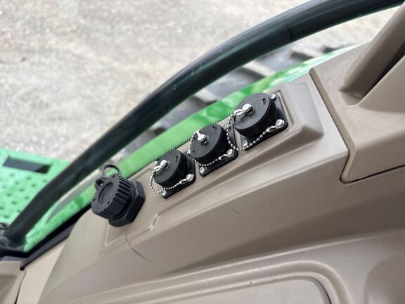 2022 John Deere 8R 340 Tractor