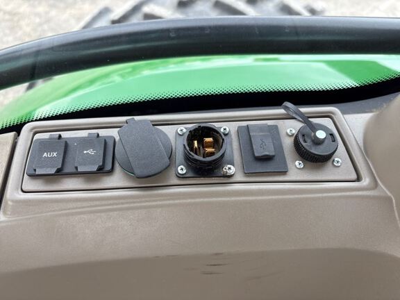 2022 John Deere 8R 340 Tractor