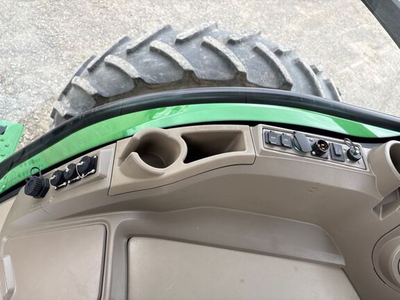 2022 John Deere 8R 340 Tractor