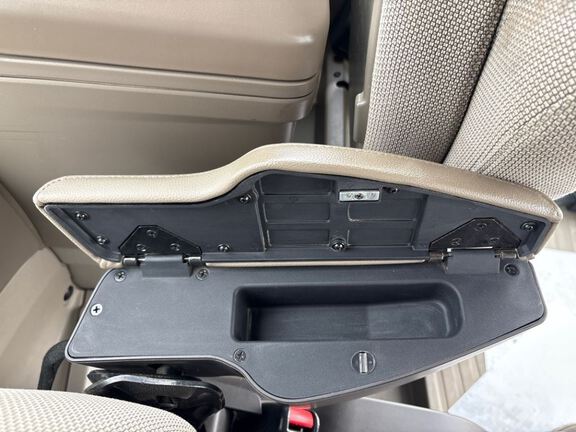 2022 John Deere 8R 340 Tractor