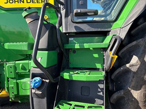 2023 John Deere 8R 340 Tractor