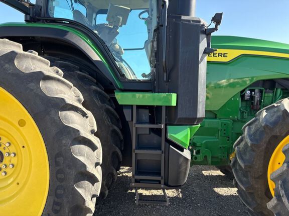 2023 John Deere 8R 340 Tractor