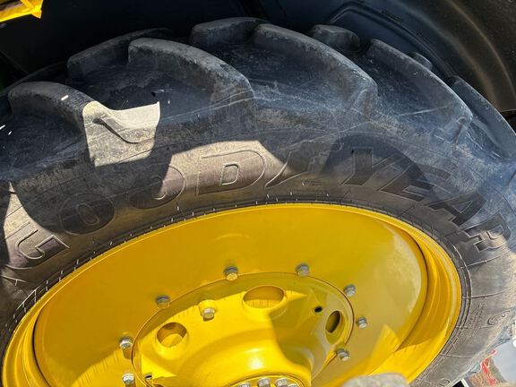 2023 John Deere 8R 340 Tractor