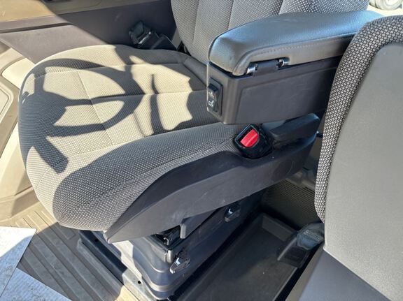 2023 John Deere 8R 340 Tractor