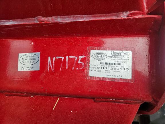 2013 Unverferth 882 Grain Cart