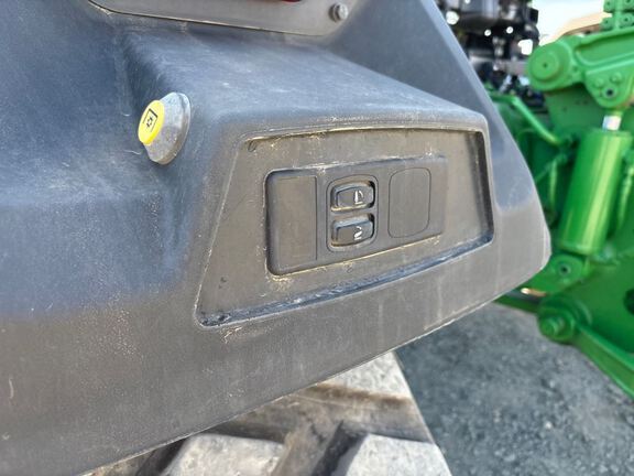 2025 John Deere 8RX 410 Tractor Rubber Track
