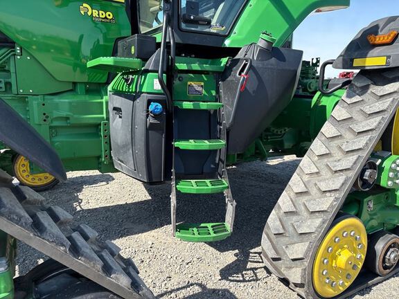 2025 John Deere 8RX 410 Tractor Rubber Track