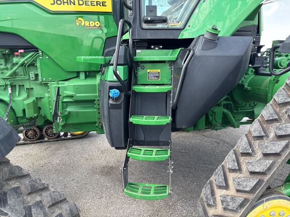 2025 John Deere 8RX 410 Tractor Rubber Track