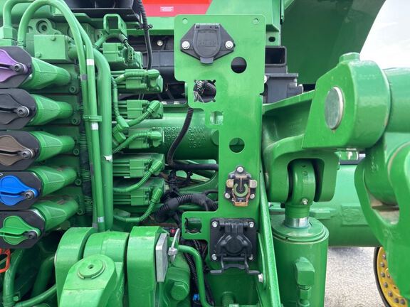 2025 John Deere 8RX 410 Tractor Rubber Track