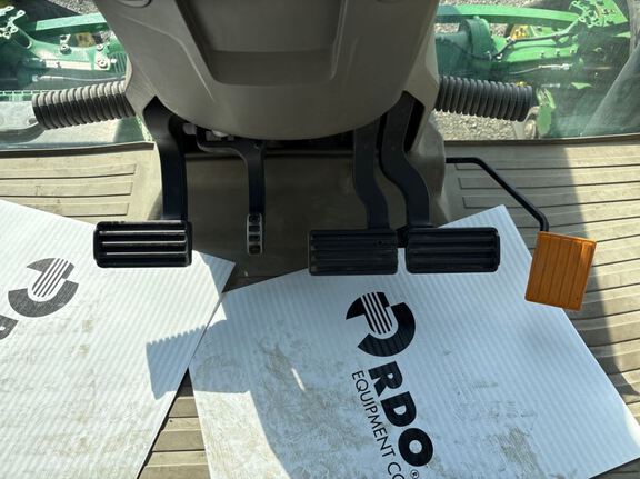 2021 John Deere 8RX 370 Tractor Rubber Track