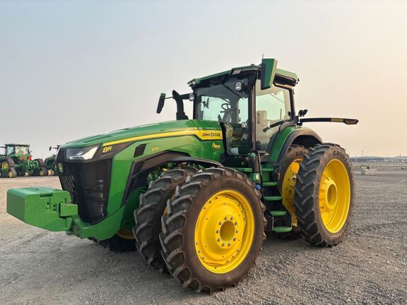 2025 John Deere 8R 370 Tractor