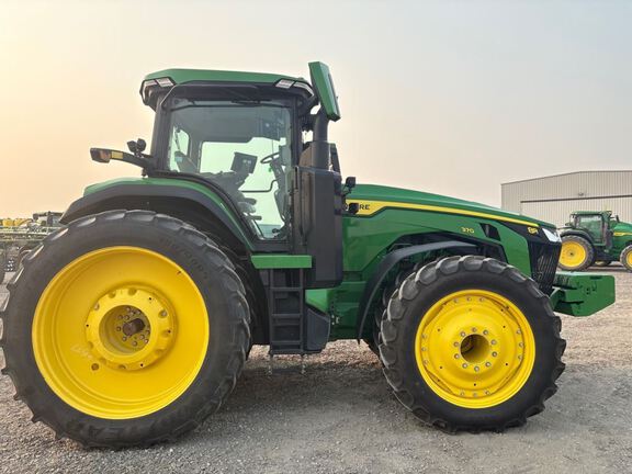 2025 John Deere 8R 370 Tractor