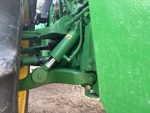 2025 John Deere 8R 370 Tractor