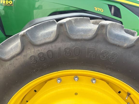 2025 John Deere 8R 370 Tractor