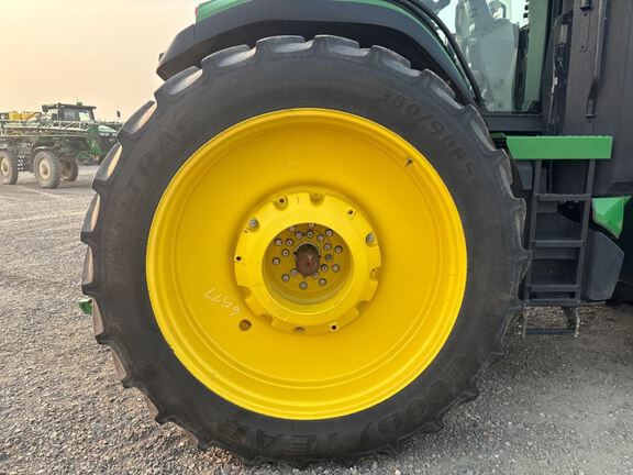 2025 John Deere 8R 370 Tractor