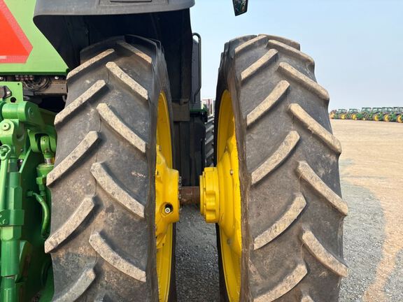 2025 John Deere 8R 370 Tractor