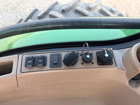 2025 John Deere 8R 370 Tractor