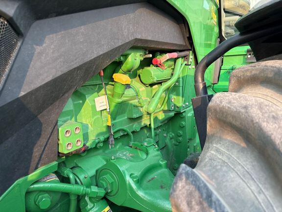 2025 John Deere 8R 370 Tractor