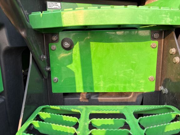 2025 John Deere 8R 370 Tractor