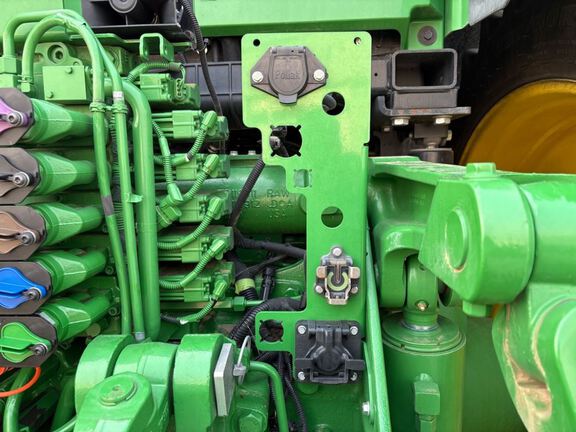 2025 John Deere 8R 370 Tractor