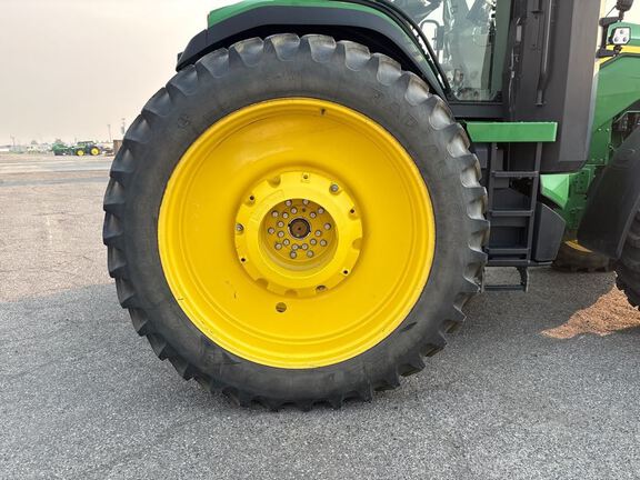 2025 John Deere 8R 370 Tractor