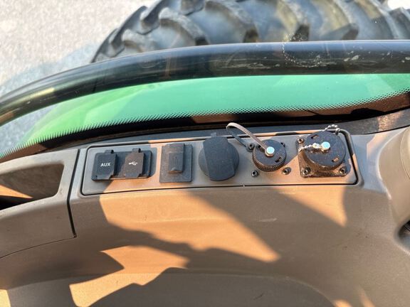 2025 John Deere 8R 370 Tractor