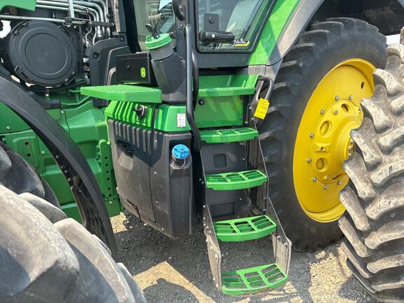 2025 John Deere 8R 370 Tractor