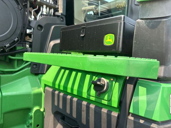 2025 John Deere 8R 370 Tractor