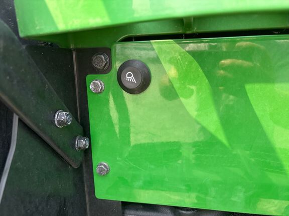2025 John Deere 8R 370 Tractor
