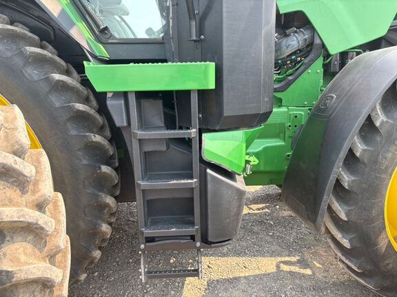 2025 John Deere 8R 370 Tractor