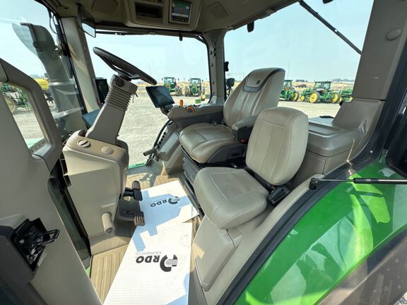 2025 John Deere 8R 370 Tractor