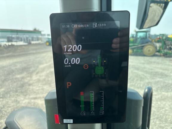 2025 John Deere 8R 370 Tractor