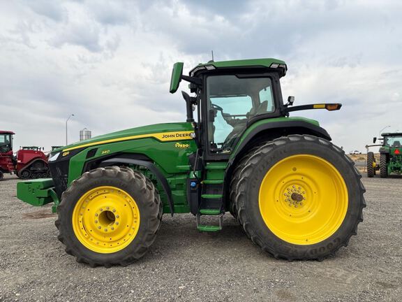 2025 John Deere 8R 340 Tractor
