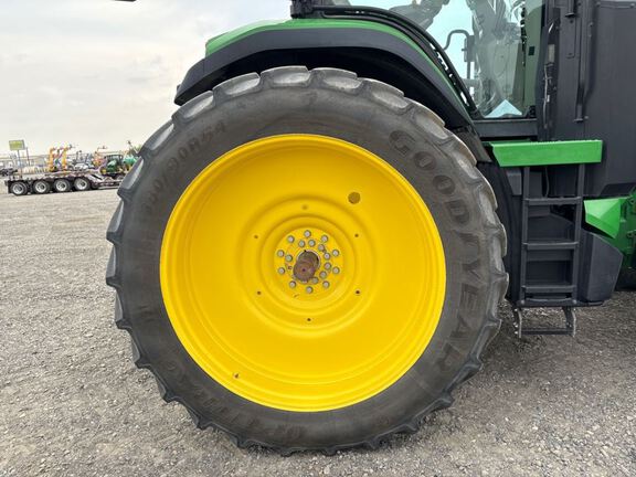2025 John Deere 8R 340 Tractor
