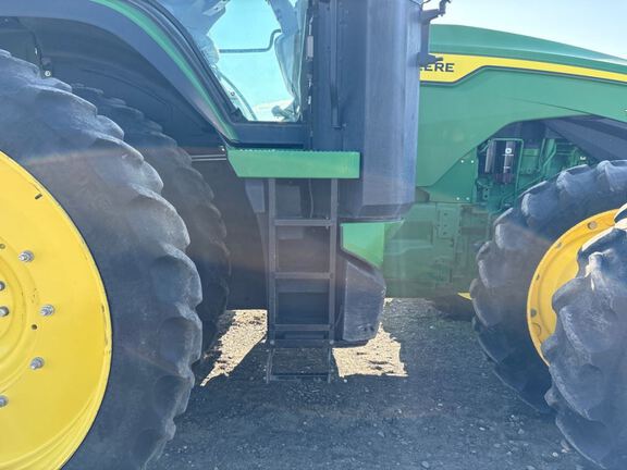 2023 John Deere 8R 230 Tractor