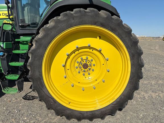 2023 John Deere 8R 230 Tractor