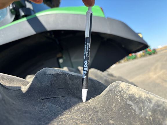 2023 John Deere 8R 230 Tractor