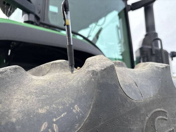 2023 John Deere 8R 230 Tractor