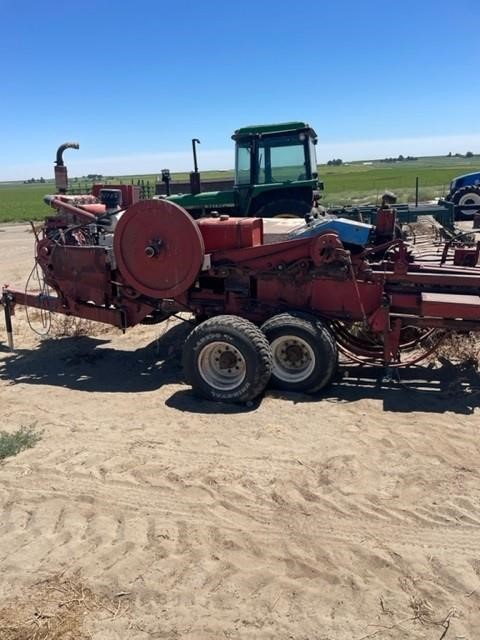 Freeman 330 Baler/Square