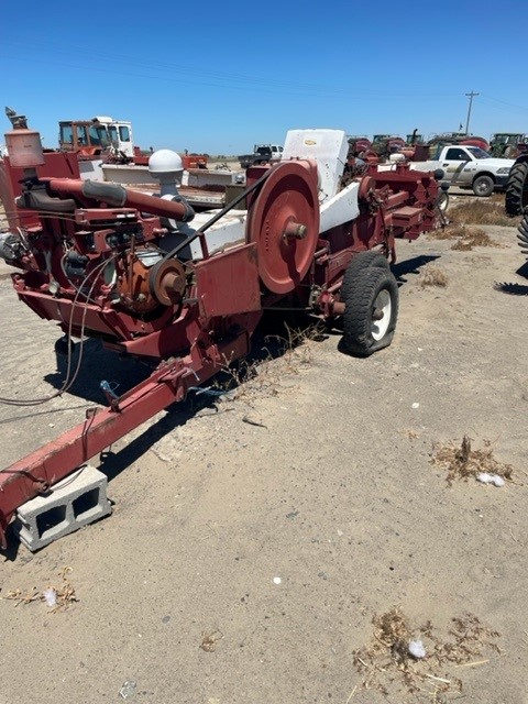 Freeman 370 Baler/Square