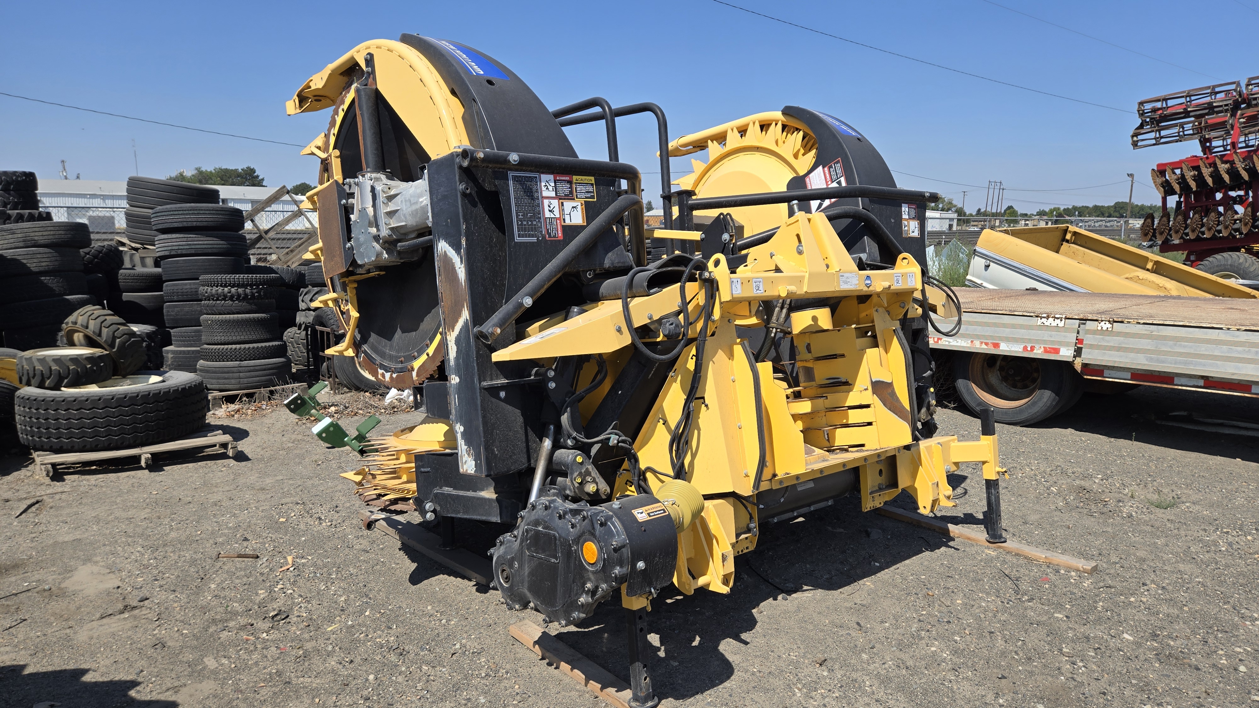 2022 New Holland 600B Header Forage