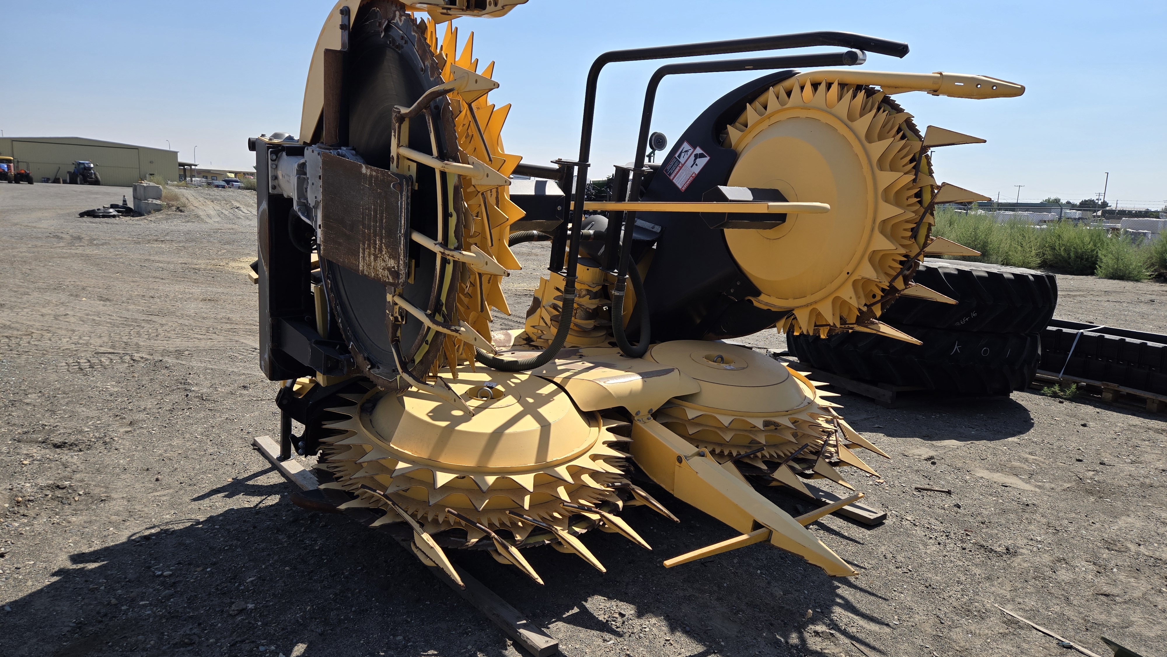 2022 New Holland 600B Header Forage