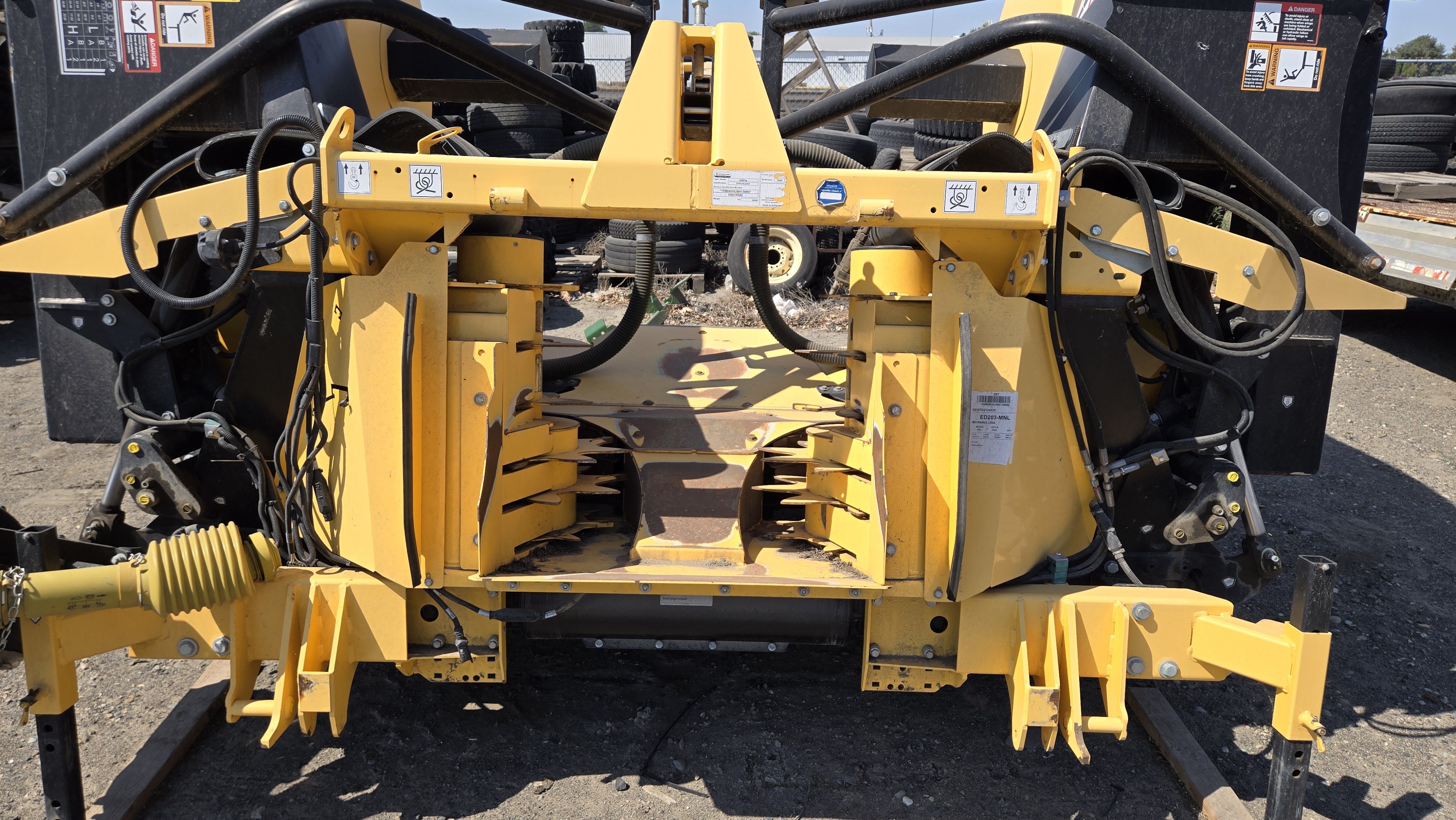 2022 New Holland 600B Header Forage