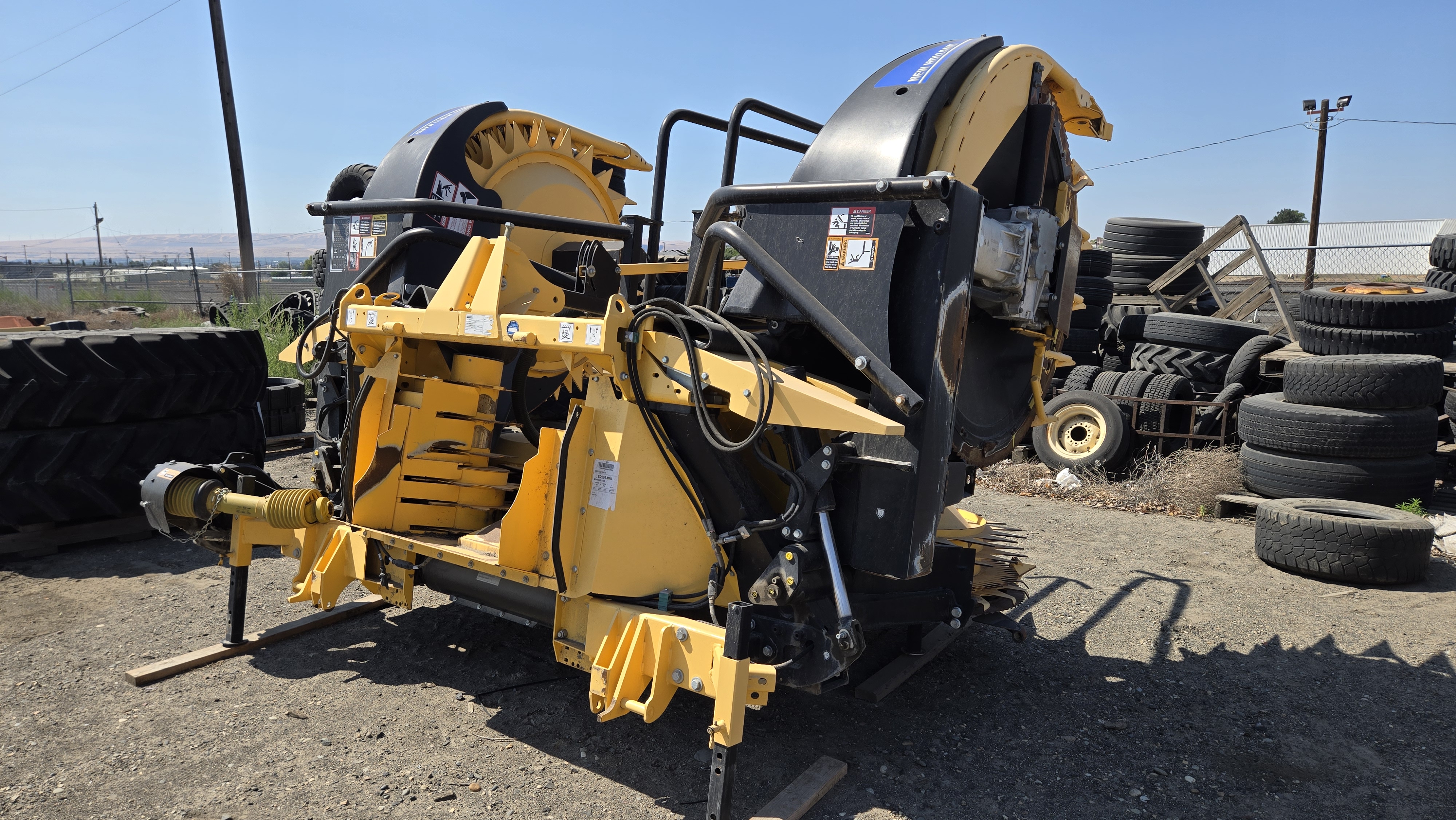 2022 New Holland 600B Header Forage